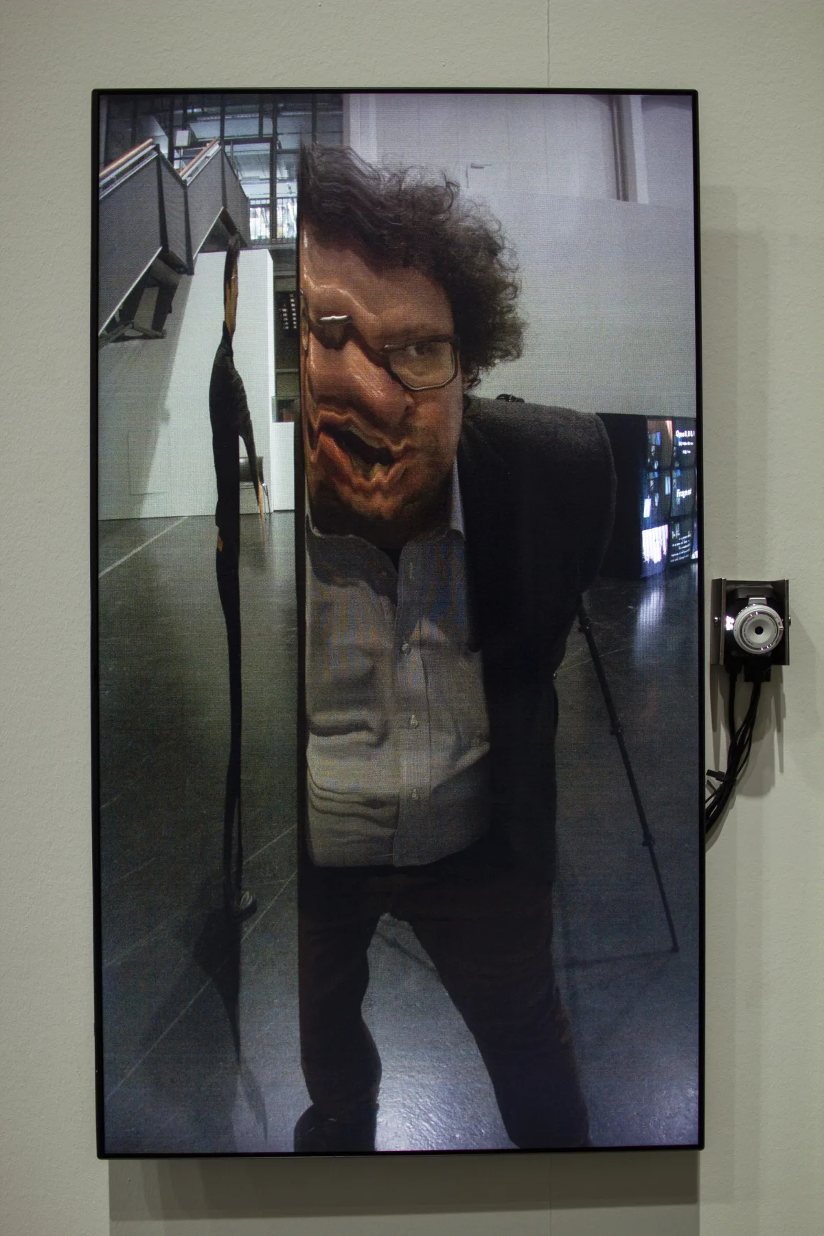 „tx-mirror“, Echtzeitinstallation von Martin Reinhart und Virgil Widrich, ZKM-Karlsruhe, 2018. Foto: Virgil Widrich