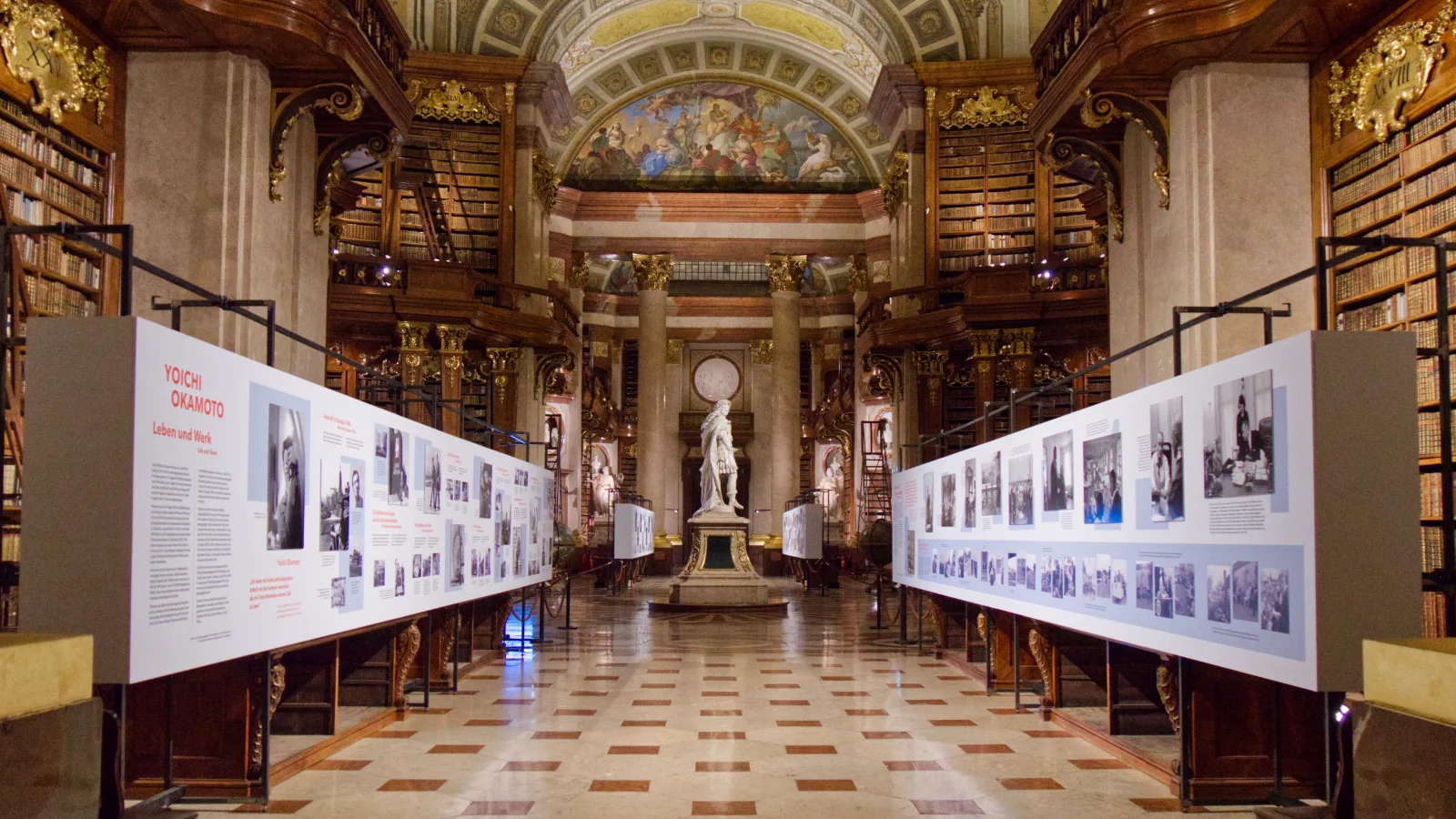 Ausstellung: „BILD MACHT POLITIK: Yoichi Okamoto. Ikone der Nachkriegsfotografie“, Österreichische Nationalbibliothek, Foto: Virgil Widrich, 2023
