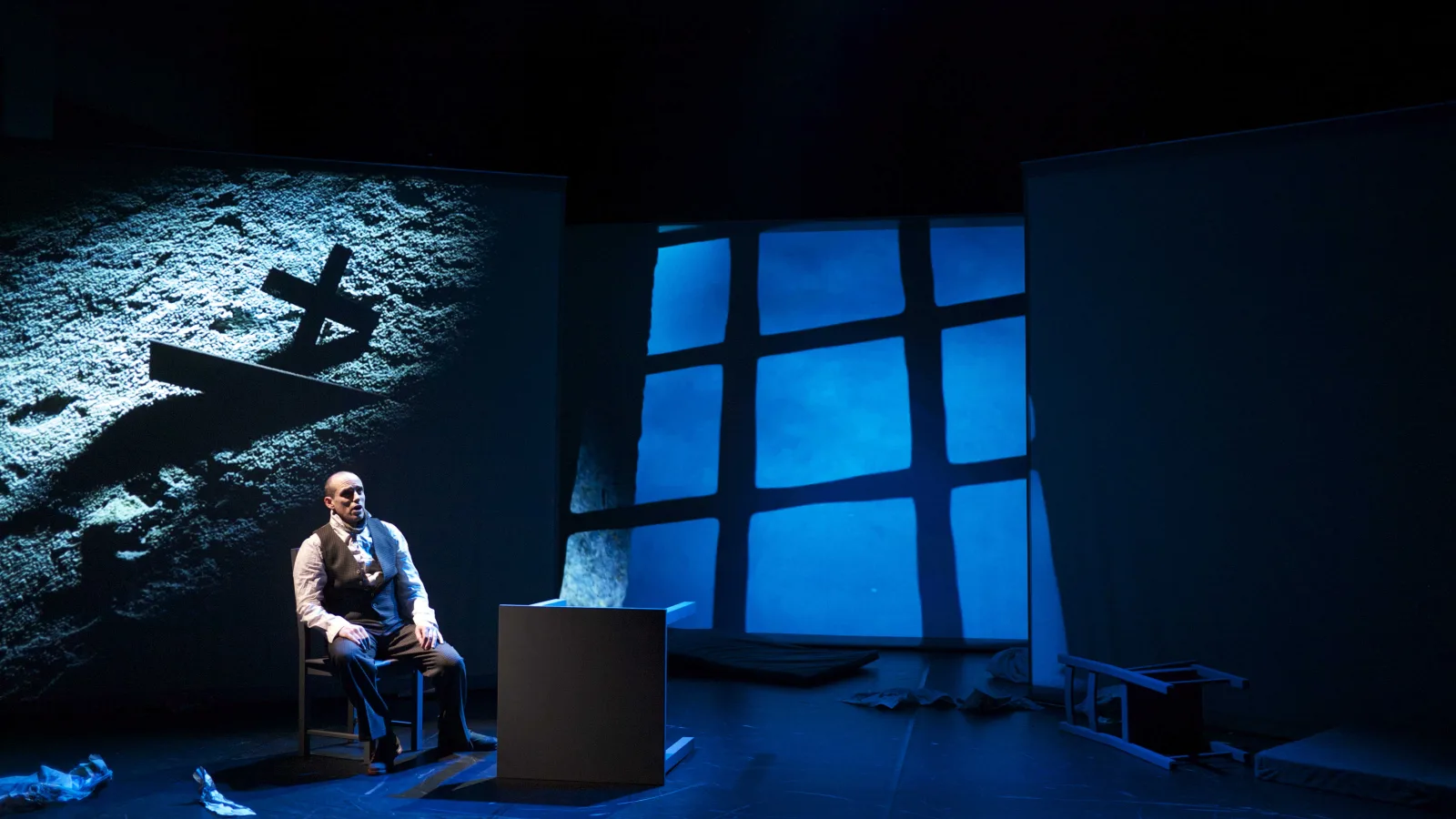 Production photo “Black Cat/New Angels”, 2012
