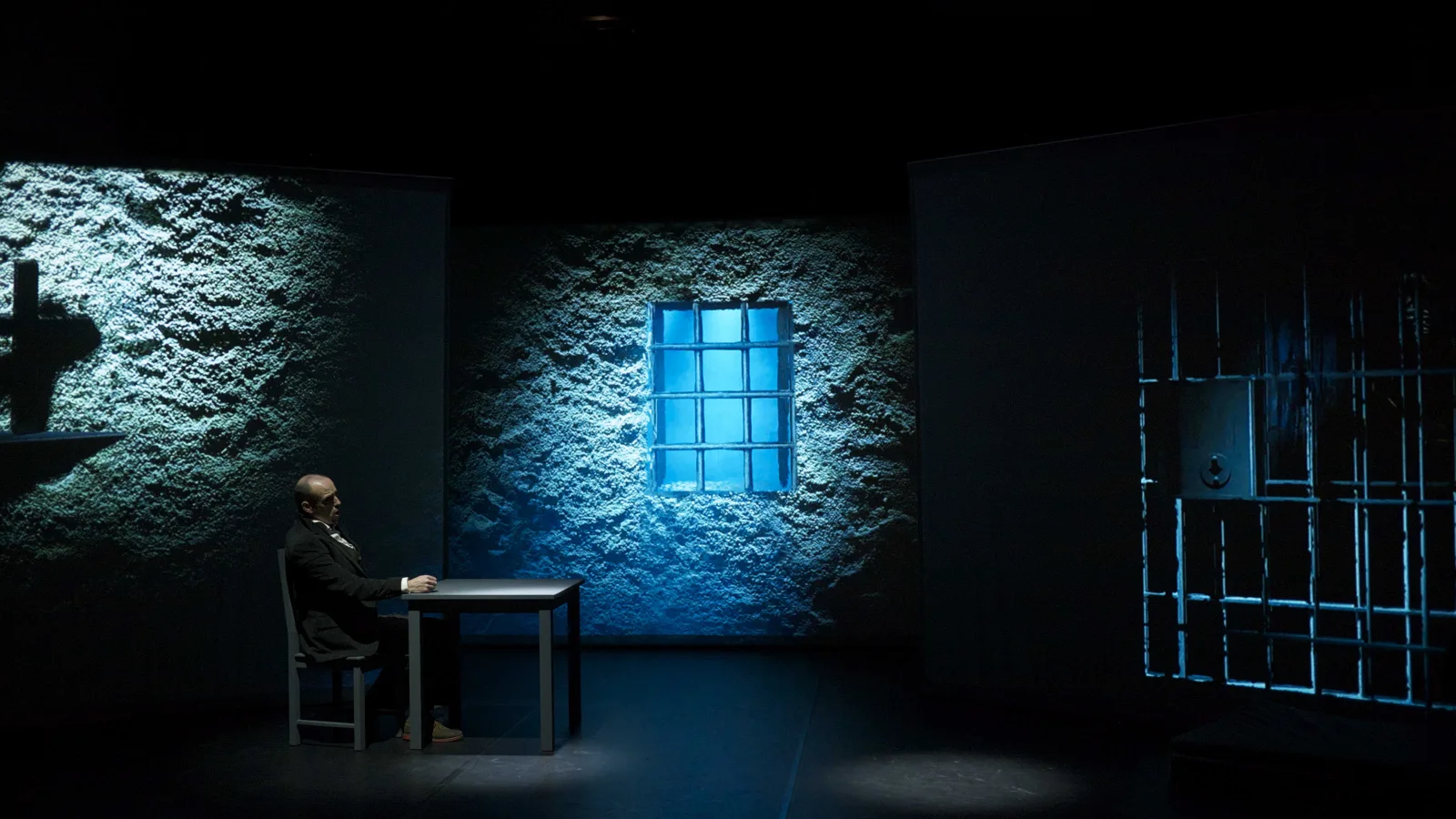 Production photo “Black Cat/New Angels”, 2012