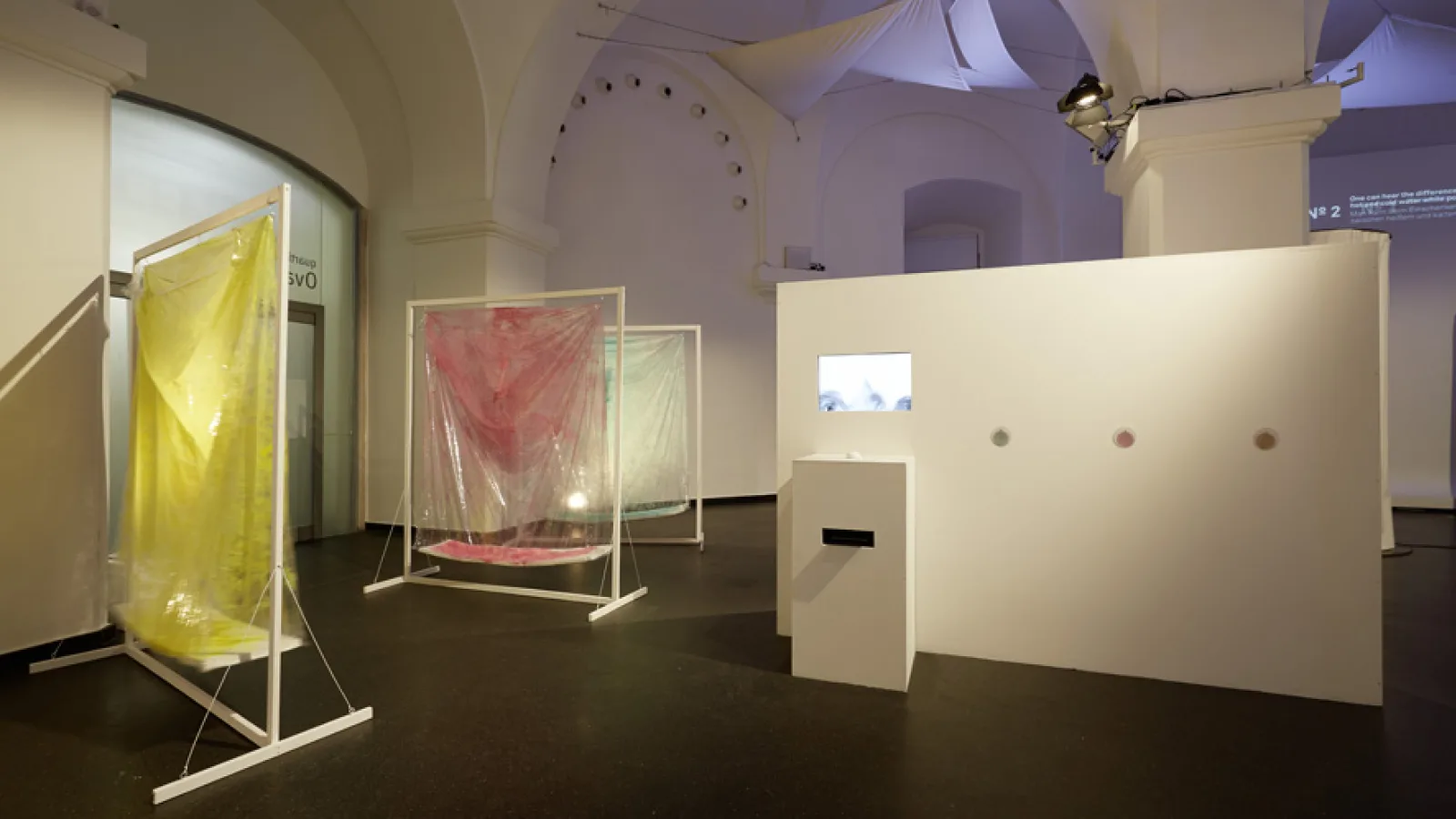 „Schwitz“ von Maria Christina Hilber, Max Kropitz, Zahra Shahabi, Sergio Valenzuela, „Crucial Experiments“, Foto: Peter Kainz
