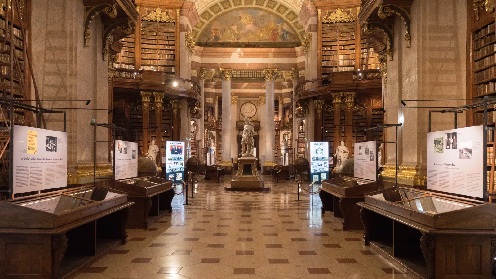 Ausstellung „Ein Jahrhundert in Bildern. Österreich 1925–2025“, Foto: Virgil Widrich