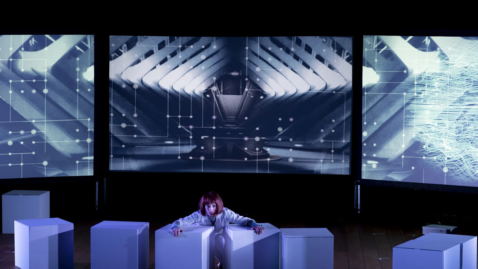 Anna Herbst in „Nova – Imperfecting Perfection“ von Franz Danksagmüller, Dortmund, Juni 2019