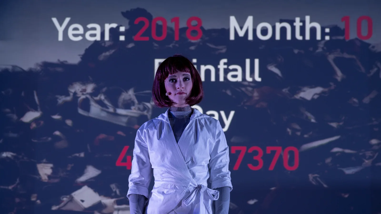 Anna Herbst in „Nova – Imperfecting Perfection“ von Franz Danksagmüller, Dortmund, Juni 2019