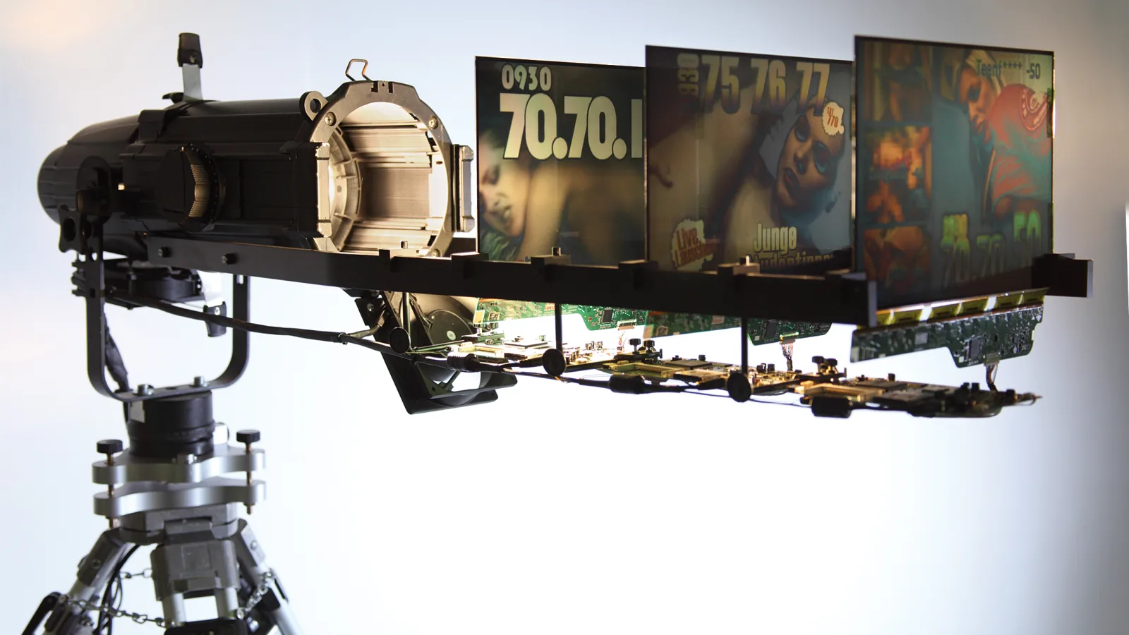 “Digital Traces”, Raoul Haspel: “Pornspot”, light and video installation, 2009