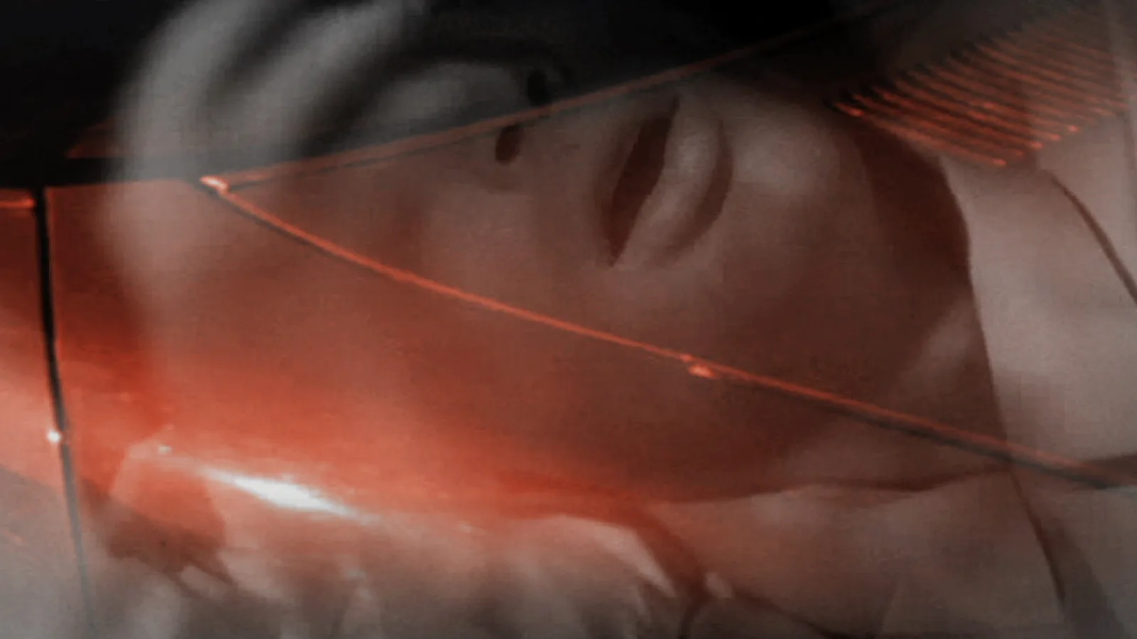 Standbild aus dem Film „warning triangle“, 2011